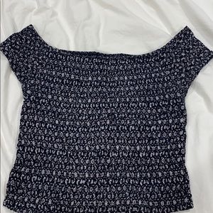 Off the shoulder, form fitting top